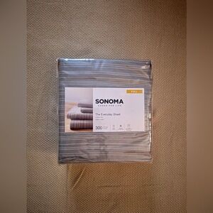 Sonoma Gray and White Everyday Sheet Set